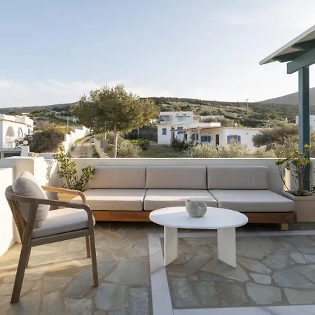 Yema House - Naoussa Bay