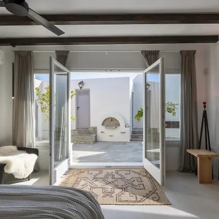 Yema House - Naoussa Bay *