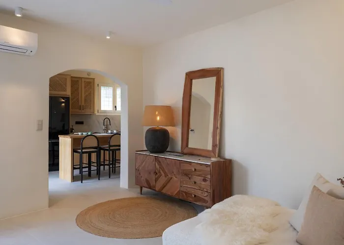 Yema House - Naoussa Bay