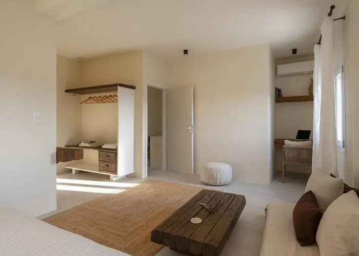 Landsted Yema House - Naoussa Bay